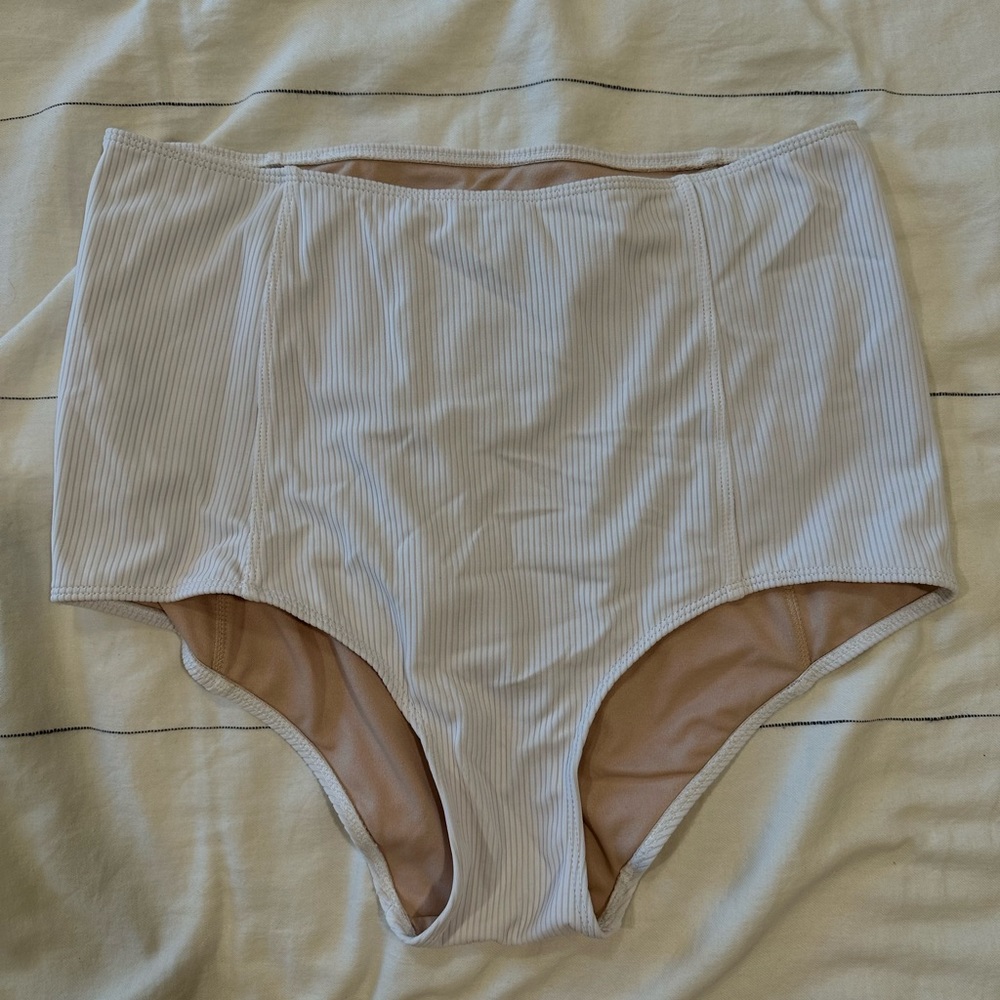 KJ ribbed white high waisted bottoms